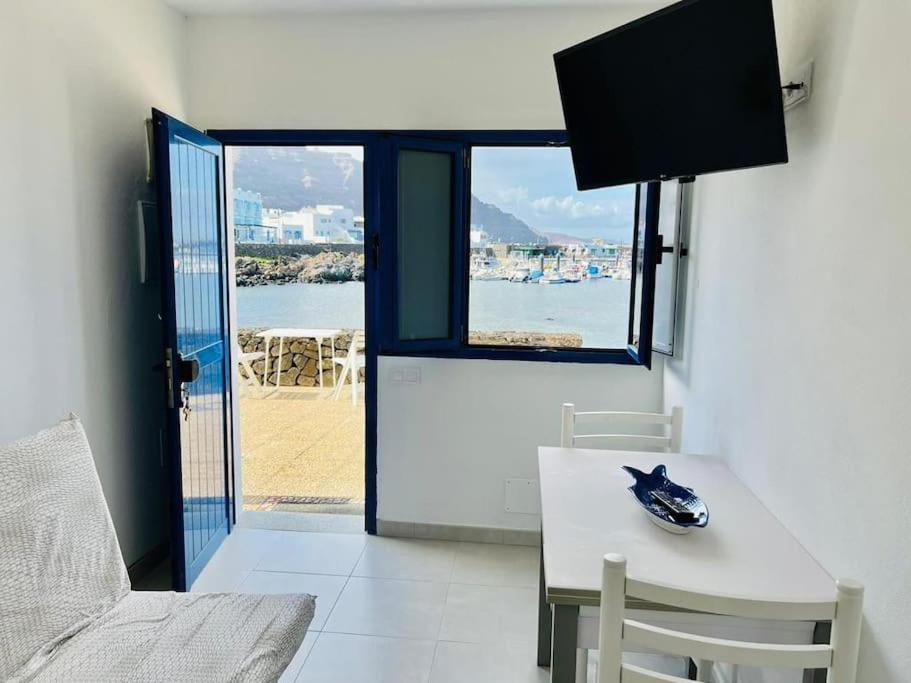 Orzola Oceanviews Apartment Exterior photo